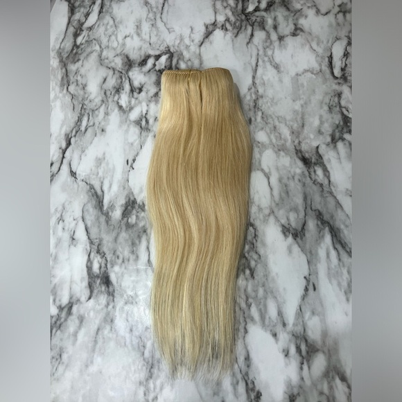 14 Inch Clip In Straight Blonde Human hair - Picture 1 of 7